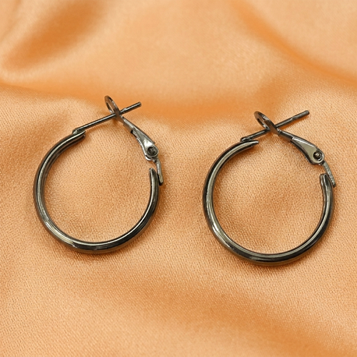 JewelMaze Classic Black Finish Hoop Earrings