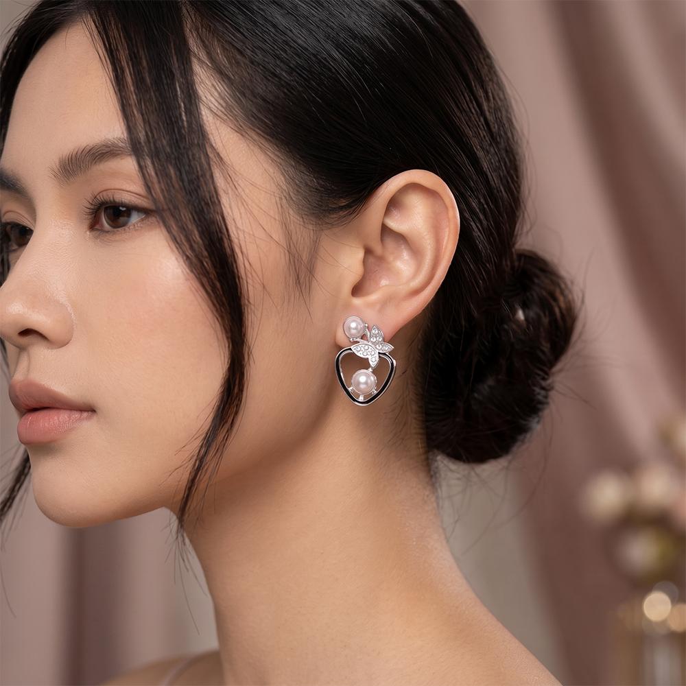 JewelMaze Silver Plated Butterfly Shape Austrian Stone & Pearl Stud Earrings for Women 